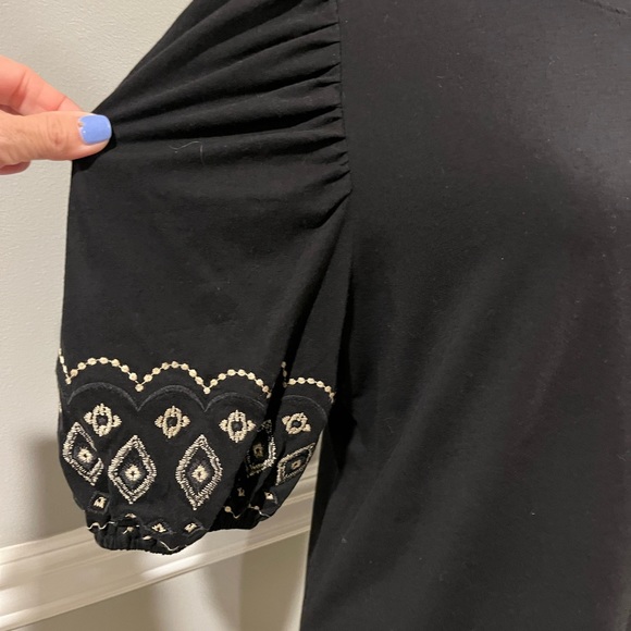 Women's Black Slightly Puffy Short Sleeve Top -  Size Large worn 1 time - Picture 5 of 11